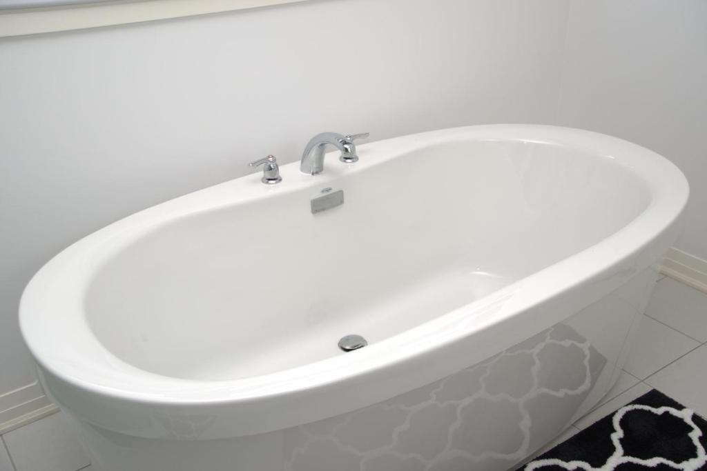 Paradise Villa 6 Bowmanville Bagian luar foto